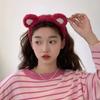 Outono e inverno novo urso de morango de pelúcia faixa de cabelo headwear mulheres lavagem facial cyber celebrous peludo antiderrapante cabelo pressão cabelo banda cartão de cabelo