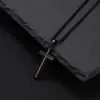 Colar com Pingente Cruzado Bicolor de Aço Inoxidável Novo Transfronteiriço Banhado a Ouro 18K Sem Desbotamento Joia Clássica Personalizada