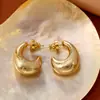Pendientes Clásicos Franceses Retro Dorados en Forma de C Diseño de Nicho Pendientes de Moda de Gama Alta Pendientes de Cobre Chapados en Oro Real de 18K