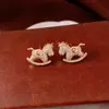 Pendientes de Poni Lindos de Dibujos Animados con Circonita, Lujo Ligero, Gama Alta, Pendientes Exquisitos y de Moda, Pendientes de Diseñador de Nicho al por Mayor