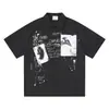 Camisa de manga corta con estampado abstracto vertical en blanco y negro vintage desgastado, top unisex casual oversized, moderno