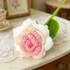 Terminada flor hecha a mano de lana de ganchillo tejido rosa Tanabata Día de San Valentín tejido flor de simulación al por mayor