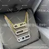 Colar Seiko com Três Diamantes Deslizantes, Totalmente Cravejado, Corrente Dupla, Acessório de Pescoço Versátil Estilo Luxo Leve, Pingente Versátil com Acabamento de Alto Padrão