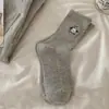 Calcetines de Algodón sin Costuras para Mujer hasta la Pantorrilla Otoño e Invierno Grises Dibujos Animados Perrito Lindo Estilo Universitario Versátiles Slouch Socks
