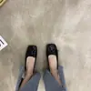 Primeiro Encontro com os Novos Sapatos Baixos Femininos Primavera/Outono 2026 de Ji Xiaoxiang, Apresentando Laço, Bico Quadrado, Solado Plano, Design Baixo, Versátil para o Trabalho
