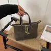 Bolso de hombro vintage de ante transfronterizo, modelo nuevo 2026, estilo nicho, moderno, simple, bolso cruzado para el día a día