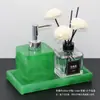 Kit de artículos de tocador de baño europeo para hotel Baño de habitación modelo Adornos de baño Botella de desinfectante de manos Botella de loción Juego de bandeja