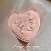 """Moonfall Starfall"" Es un Pendiente/Clip para Oreja Sorprendentemente Hermoso y Exquisito para Mujeres Sin Perforaciones, Adecuado para Caras Cuadradas y Redondas, Joyería Única para Orejas"""