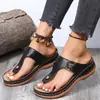 Chinelos de salto plataforma 2025 nova temporada chinelo de dedo chinelos Amazon femininos comércio exterior sandálias de praia femininas estilo étnico de verão