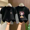 Camiseta de manga larga de algodón puro a rayas y retazos para niñas, nuevo estilo otoño 2026, corte holgado, adecuada para niños medianos y mayores, ropa de otoño, prenda interior para niñas