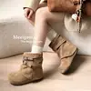 Botas de Cano Curto Matte Retrô para Mulheres 2026 Novas Botas Chelsea Populares Botas Martin com Solado Grosso e Bico Redondo