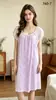 Novo Vestido de Dormir Soltinho de Verão para Mulheres, Canelado, Pijama Doce, Roupa de Casa, Renda, Laço de Borboleta, Acabamento em Renda, Tamanho Único, com Bojos