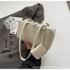 Bolsa de Ombro Estilo Hong Kong Retrô Nova Coleção Primavera 2026 Bolsa Feminina Transfronteiriça Bolsa de Mão Texturizada Bolsa de Ombro Casual com Logo Tendência