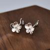 Clavo de oreja de plata esterlina s999 estilo coreano con diseño de flor dulce y fresca, joyería para orejas de plata esterlina