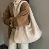 Bolso de Hombro de Lana de Cordero Perezoso para Mujer Otoño e Invierno Nuevo Gran Capacidad Versátil Bolso de Felpa Bolso de Hombro para Viajes