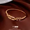 Pulsera de Cierre Ovalado Hueco Chapada en Oro Real de 18 Quilates Pulsera Retro Simple Europea y Americana Joyería de Moda Elegante para Mujeres