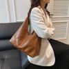 Bolsa Casual Feminina Simples de Grande Capacidade Bolsa Tote de Ombro Bolsa Feminina 2024 Novo Design Nicho Bolsa de Axila Bolsa Grande Personalizada