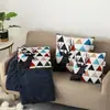 Almohada Cálida Colcha Doble Propósito Almohada Colcha de Oficina Invierno Coral Fleece Colcha para Descanso en el Coche Cojín Almohada para Sofá