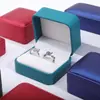 Suministro Directo Transfronterizo de Cajas de Joyería de Cuero PU de Alta Gama con Esquinas Redondeadas y Tacto Premium para Guardar Collares, Pulseras y Anillos, Disponibles para Venta al por Mayor