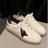 Zapatos Vintage Desgastados con Bloques de Color de Piel Genuina con Estrellas 2026 Nuevos Tenis Planos Casuales con Cordones para Mujer Zapatos Sucios