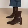Diseño único, efecto adelgazante, botines de tacón grueso para mujer, nueva colección otoño/invierno 2026, estilo retro, botas elásticas versátiles de punta cuadrada