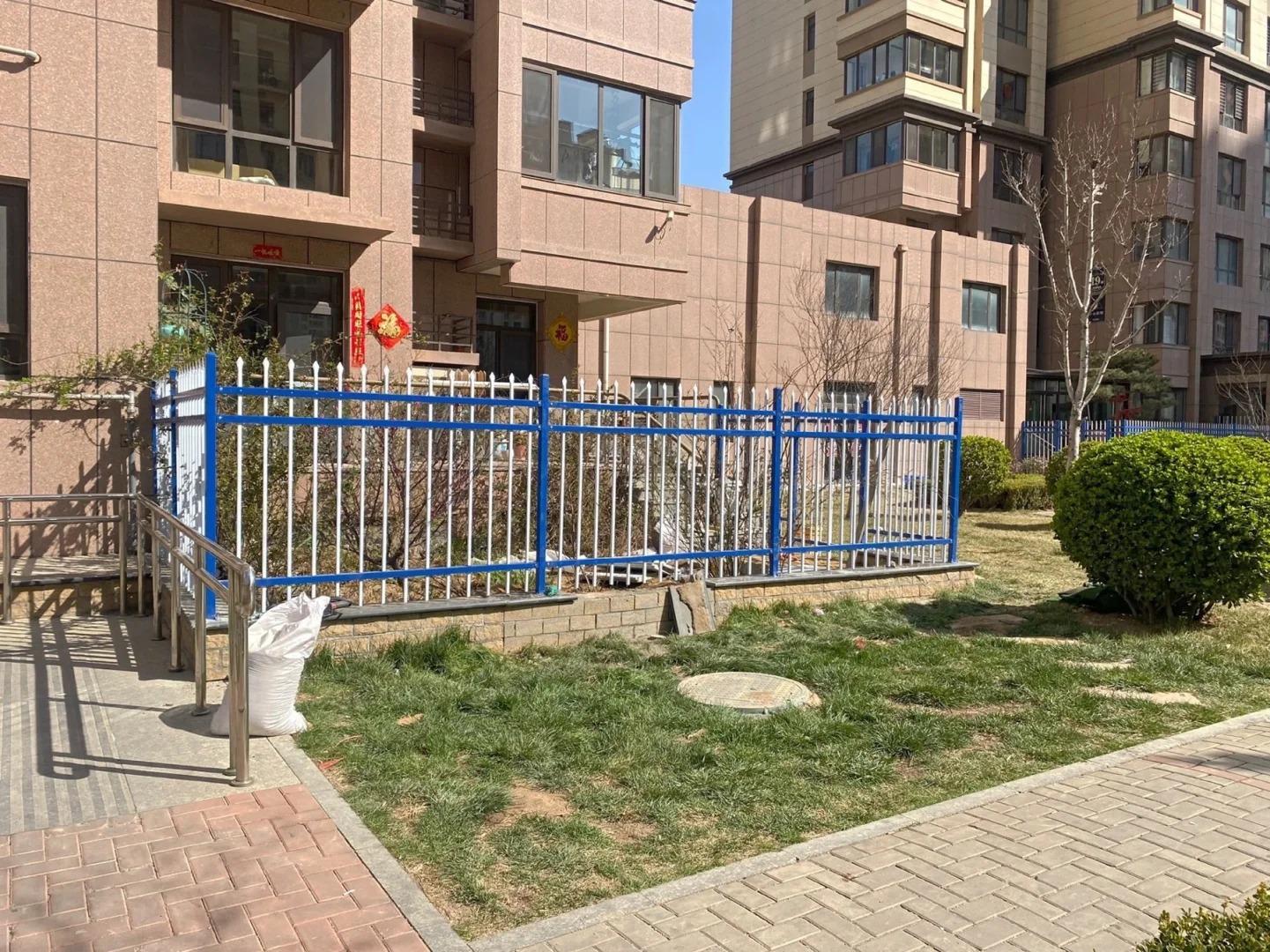 锌钢护栏 (1)
