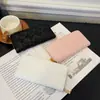 Carteira Grande Porta-Cartões Longa com Zíper Europeia e Americana Feminina Carteira de Armazenamento Portátil Clutch Simples em PU Embossado