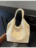 Bolsa Tote Literaria Transfronteriza para Mujer 2025 Nueva Bolsa de Hombro Rayada de Verano Gran Capacidad Commuter Bolsa de Axila Trendy