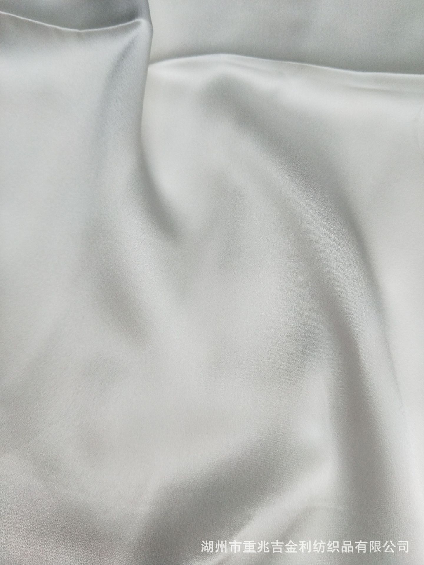 19mm素绉缎140