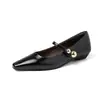 Zapatos de vestir rojos elegantes y con estilo de 2 cm, modelo nuevo de verano 2026, punta cuadrada, suela plana, corte bajo, zapatos de mujer con una correa de hebilla