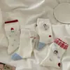 Calcetines de gatito con bloques de color rojo y blanco para mujer, calcetines de media pantorrilla, calcetines de algodón de malla primavera-verano, con lunares, estilo universitario de moda, calcetines lindos para mujer