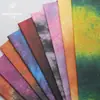 Papel Amarillo Papel de Regalo con Flor de Pensamiento de Siete Colores Estilo Tinta de Relieve Estéreo Verde Amoroso Ramo de Flores en Relieve Material de Envoltura Floral