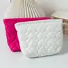 Bolso de Mano Acolchado con Corazón de Amor Estilo Nuevo Japonés y Coreano Transfronterizo Bolsa Interior Bolsa de Maquillaje de Gran Capacidad Bolsa para Guardar Lápiz Labial Bolso de Mujer