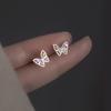 Aretes Aerqi de Plata S925 Sencillos para Mujer con Diamantes Coloridos de Mariposa, Pequeños, Dulces, Frescos M02059