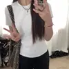 Camiseta Feminina de Algodão Puro com Gola Redonda e Manga Curta, Pacote com 40 Peças, Design de Verão, Estilo Nicho, Corte Slim, Valoriza a Silhueta, Peça Base Versátil