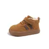 Sapatos Casuais Tendência com Forro de Lã para Crianças 2025 Inverno Novo Quente Versátil para Meninos Sapatos de Algodão de Camada Dupla Botas de Algodão com Forro de Lã para Meninas