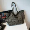 Bolso de Lona Estilo Universitario con Estampado de Leopardo para Mujer 2025 Nuevo de Moda Retro Bolso Tote Casual de Gran Capacidad Bolso de Hombro