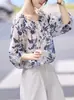 Nueva Camisa Elegante Azul y Blanco Estilo Chino Floral Perezoso Verano 2026 Nuevo Estilo Relajado Corbata Adelgazante para Mujer