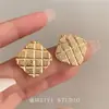 Brincos Quadrados de Metal Geométricos Estilo Cool Ins Estilo Francês Retrô Modernos Sensação de Alto Padrão Novos Brincos 2026
