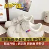 Tênis de Treino Alemães, Mocassins Casuais, Tênis Peludos, Novos Modelos Outono e Inverno 2026, Sapatos Femininos com Forro de Lã, Tênis Brancos, Sapatos Quentes de Algodão