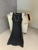 WGWE2026 Vestido de tirantes casual de estilo francés para verano, corte ajustado, cuello redondo, para mujer W9313 (con chal)