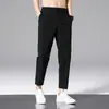 Pantalones Cortos Ligeramente Elásticos de Color Sólido para Hombre de Verano, Pantalones Casuales Finos Transpirables de Pierna Recta, Pantalones Juveniles de Seda de Hielo