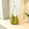 2026 Nova Bolsa Casual de Verão Estilo Resort com Trançado Vazado de Couro Macio para Mulheres Ombro Único Transversal Bolsas Tote Bolsa Saco
