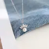 Colar de Aço Titânio com Coroa Cruzada, Diamante e Pérola para Mulheres Design de Nicho Moderno Pingente de Zircônia Marquise Corrente Elegante para Clavícula