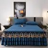 Nueva falda de cama hecha de algodón crudo con algodón de soja, falda de cama bordada gruesa con diseño de corazón, pieza única o juego de tres piezas