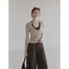 Camiseta de manga corta con cuello en V color avena estilo americano LiLvi para mujer, nuevo look de verano en capas con conjunto de dos piezas de chaleco acolchado