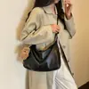 Cross2026 Bolsas Nuevas de Principios de Otoño de Gran Capacidad para Mujer Color Sólido de Moda Bolso Cruzado de Hombro Único para Viajar al Trabajo Casual Tipo Bollo