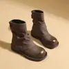 Botas de Solado Grosso Estilo Britânico para Mulheres 2025 Outono e Inverno Novo Estilo Botas de Pelo Bico Redondo Salto Grosso Botas para Calça Botas Curtas para Mulheres