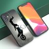 Adecuado para funda de teléfono iPhone 17, Nuevo modelo de comercio exterior, Ciclistas al aire libre en pareja, Funda de teléfono para motocicleta