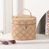Nuevo Producto 2026 Bolsa Cosmética de PU Grabada para Mujeres, Bolsa de Almacenamiento Multifuncional Portátil para Viaje, Bolsa de Tocador Ins Moda Retro